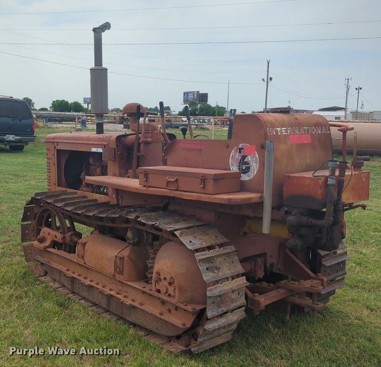 image for item NW9547 International T6 tractor