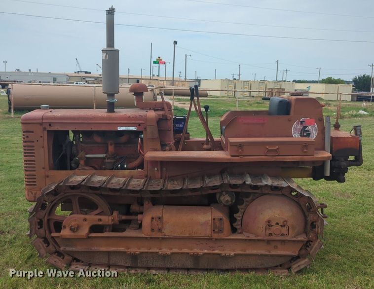 image for item NW9547 International T6 tractor