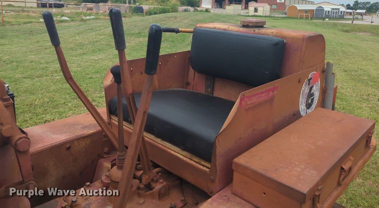 image for item NW9547 International T6 tractor