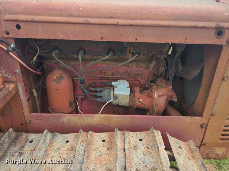 image for item NW9547 International T6 tractor