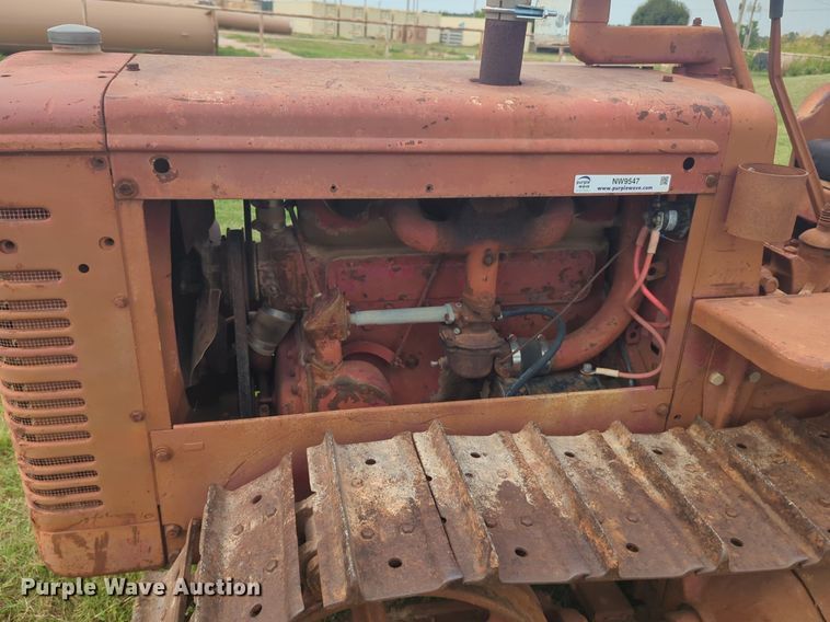 image for item NW9547 International T6 tractor
