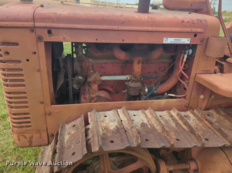 image for item NW9547 International T6 tractor