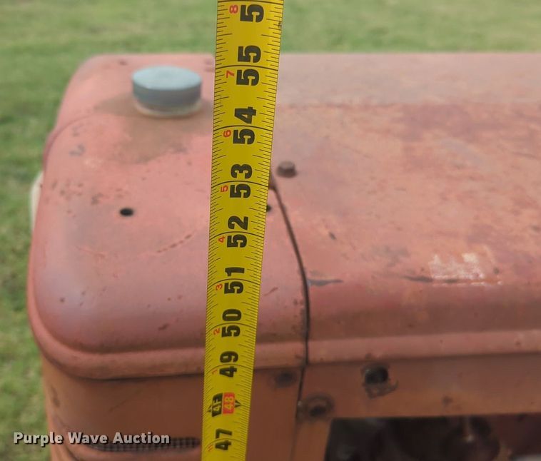 image for item NW9547 International T6 tractor