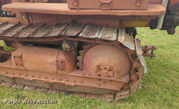 image for item NW9547 International T6 tractor