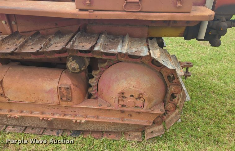 image for item NW9547 International T6 tractor