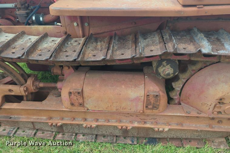 image for item NW9547 International T6 tractor