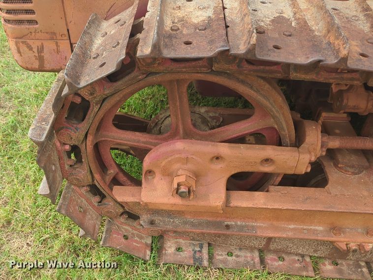 image for item NW9547 International T6 tractor
