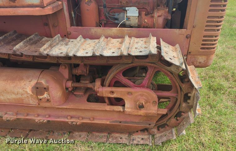 image for item NW9547 International T6 tractor