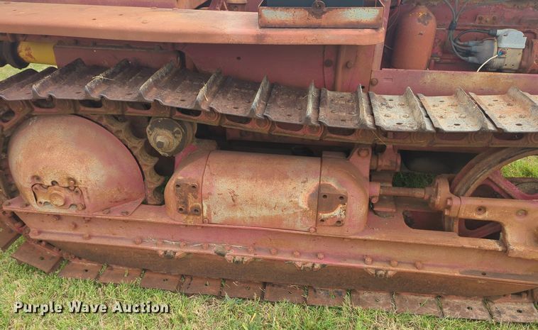 image for item NW9547 International T6 tractor