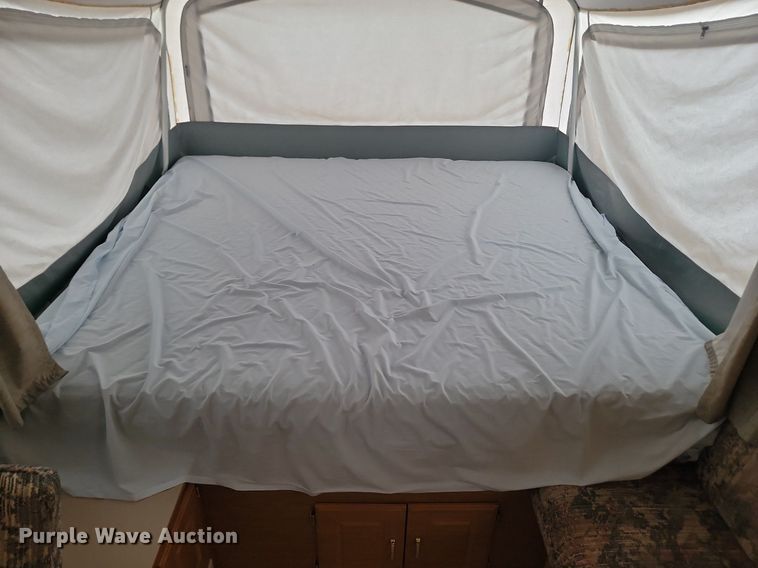 image for item OD9586 2001 Fleetwood 7x19GRTR pop-up camper