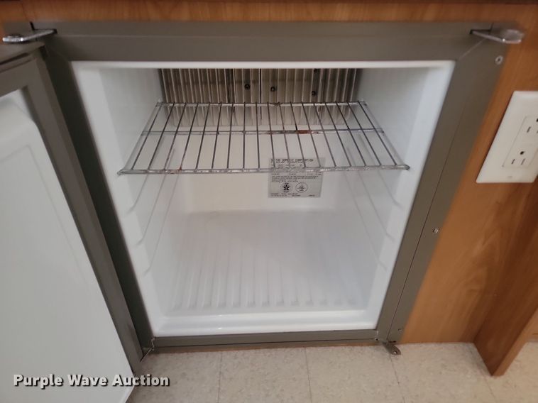 image for item OD9586 2001 Fleetwood 7x19GRTR pop-up camper