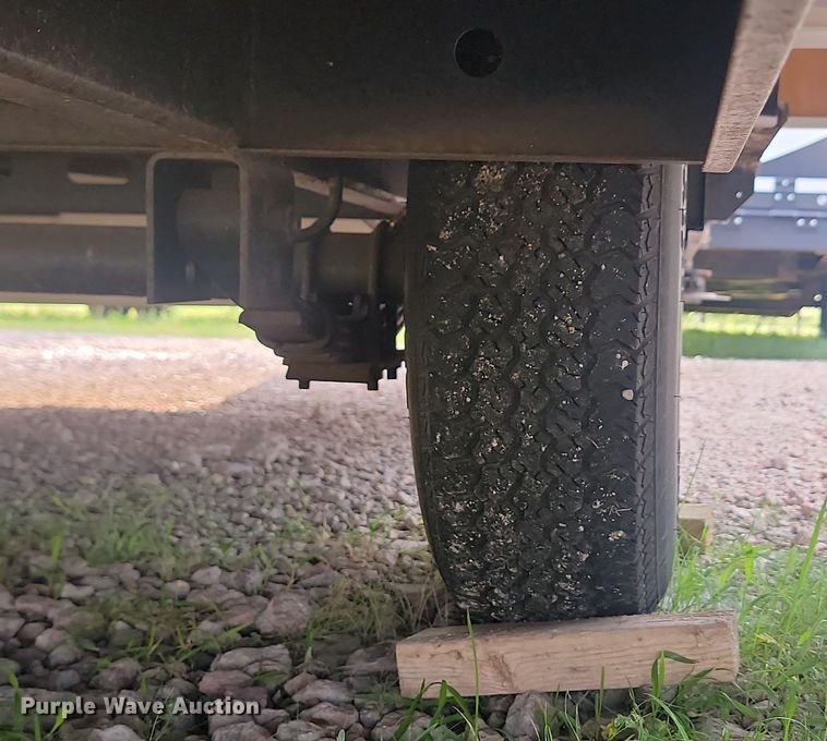 image for item OD9586 2001 Fleetwood 7x19GRTR pop-up camper