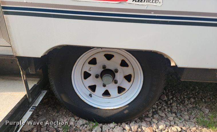 image for item OD9586 2001 Fleetwood 7x19GRTR pop-up camper