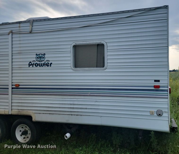 image for item OD9587 2002 Fleetwood Prowler 30N camper
