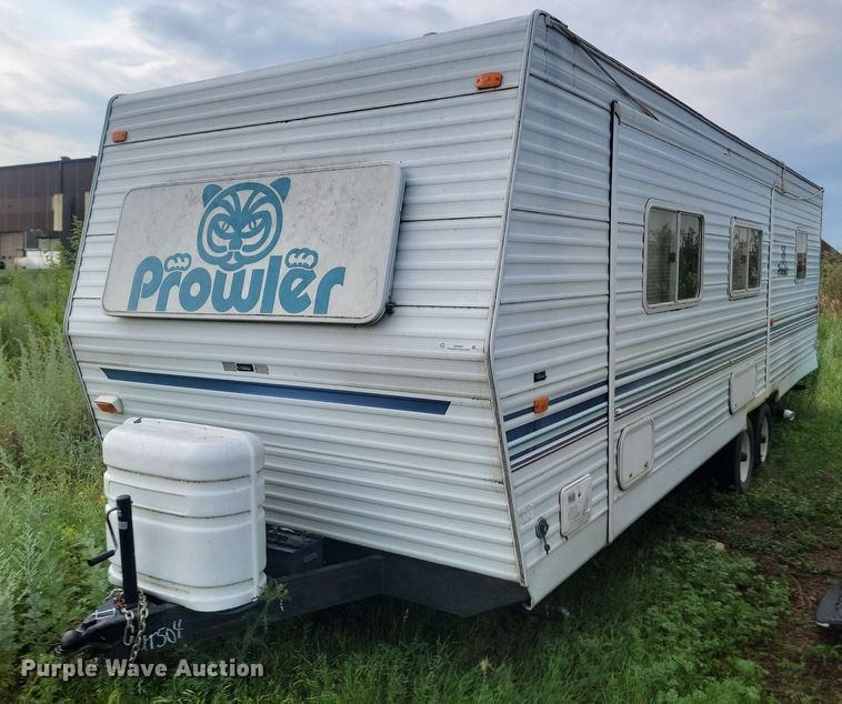 image for item OD9587 2002 Fleetwood Prowler 30N camper