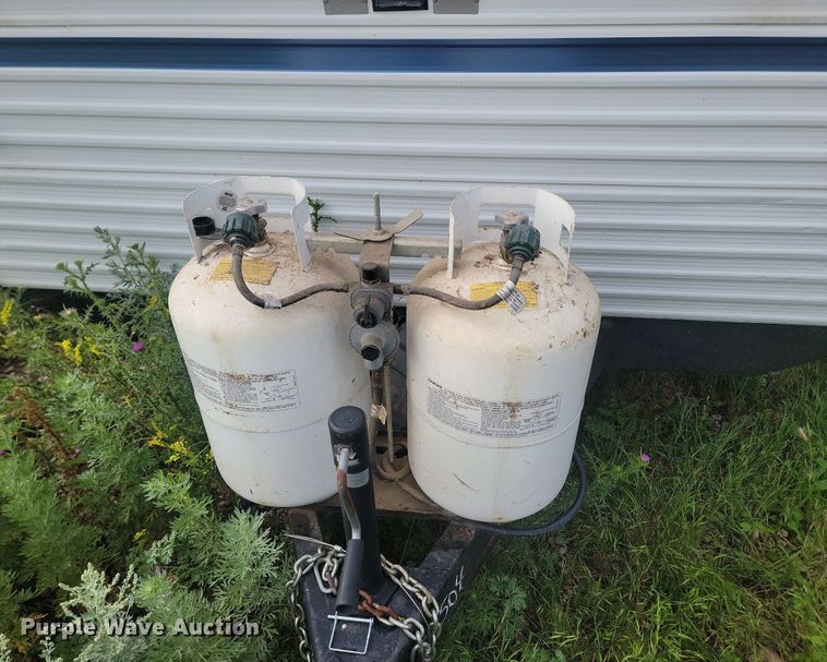 image for item OD9587 2002 Fleetwood Prowler 30N camper