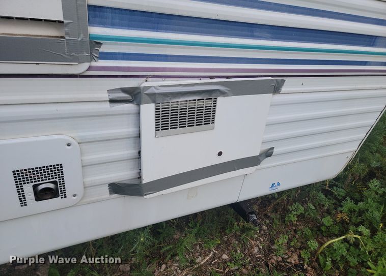 image for item OD9587 2002 Fleetwood Prowler 30N camper