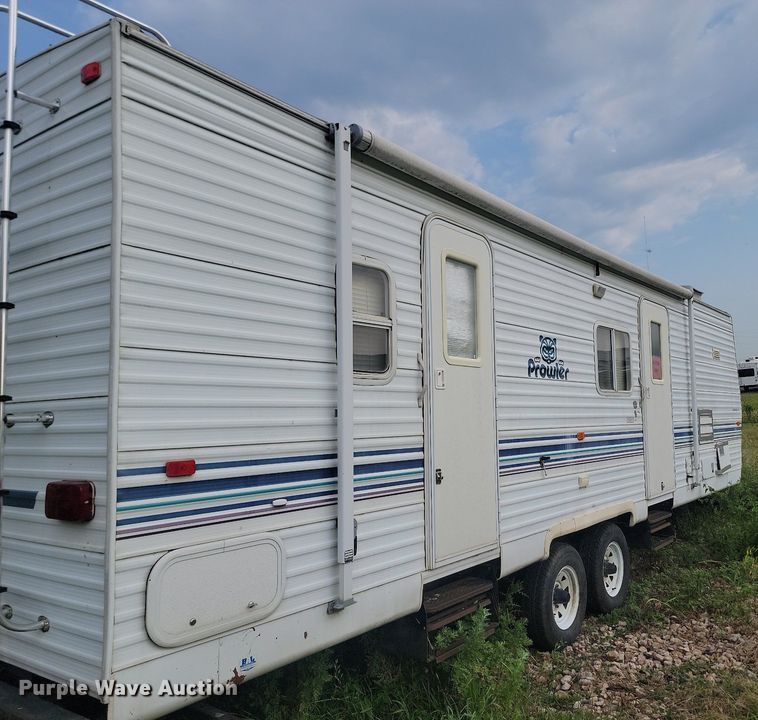 image for item OD9587 2002 Fleetwood Prowler 30N camper