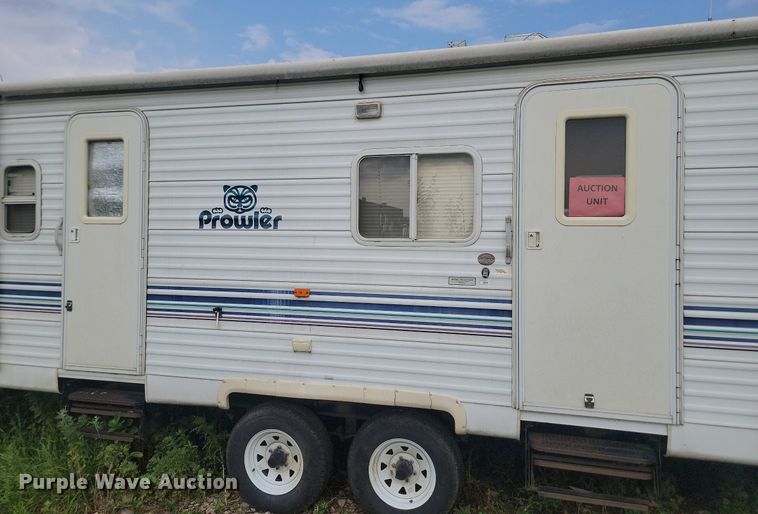 image for item OD9587 2002 Fleetwood Prowler 30N camper