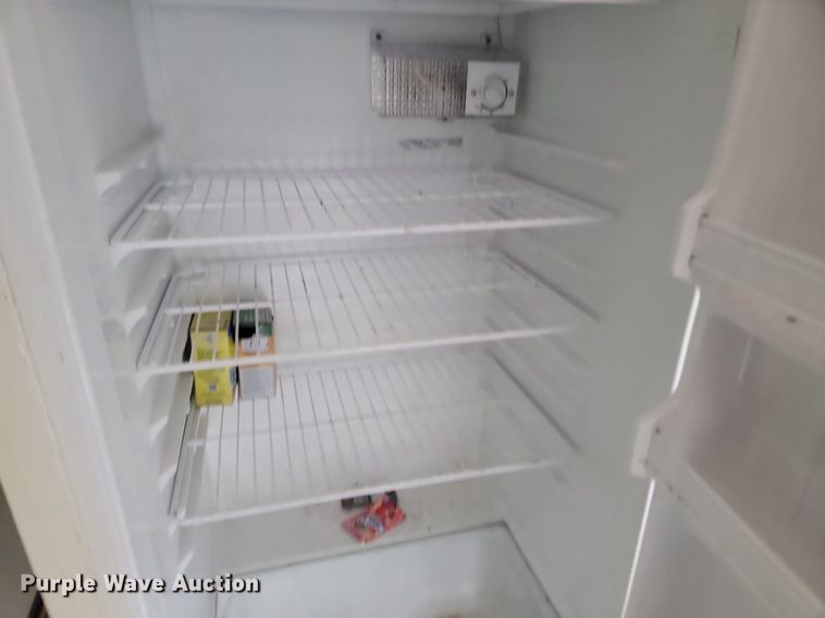 image for item OD9587 2002 Fleetwood Prowler 30N camper