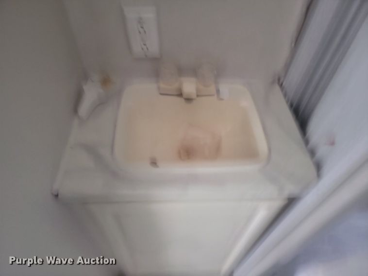 image for item OD9587 2002 Fleetwood Prowler 30N camper