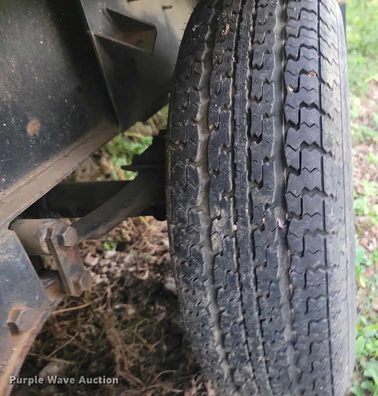 image for item OD9587 2002 Fleetwood Prowler 30N camper