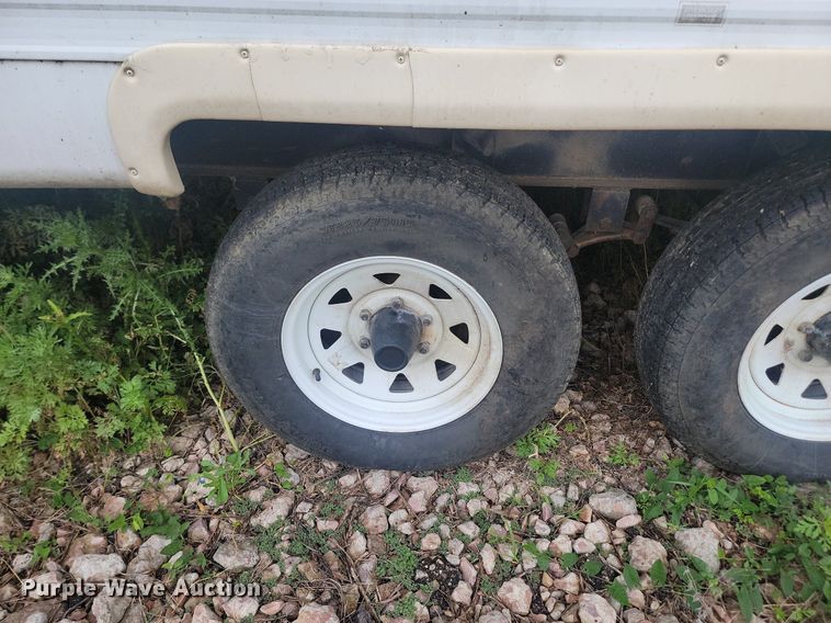 image for item OD9587 2002 Fleetwood Prowler 30N camper