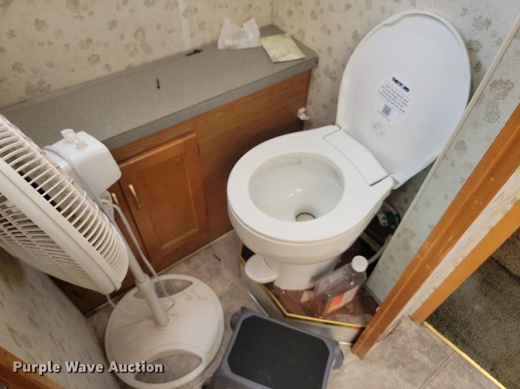 image for item OD9590 1998 Fleetwood  Southwind RV