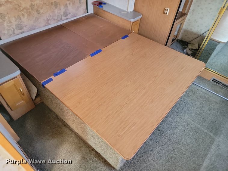 image for item OD9590 1998 Fleetwood  Southwind RV