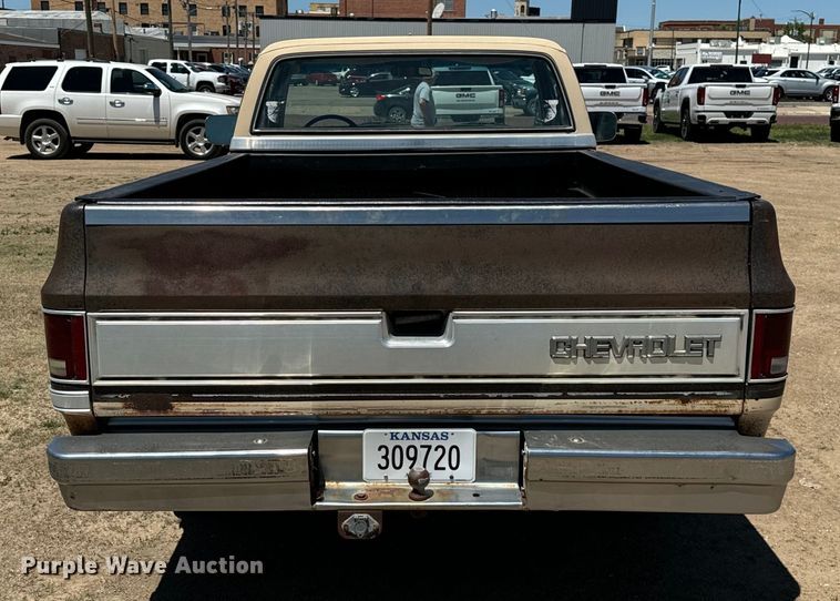 image for item OE9228 1985 Chevrolet  Silverado C10 pickup truck