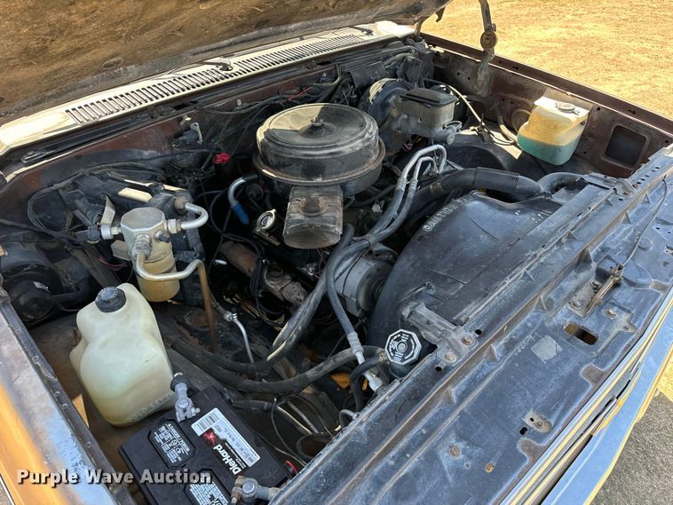 image for item OE9228 1985 Chevrolet  Silverado C10 pickup truck