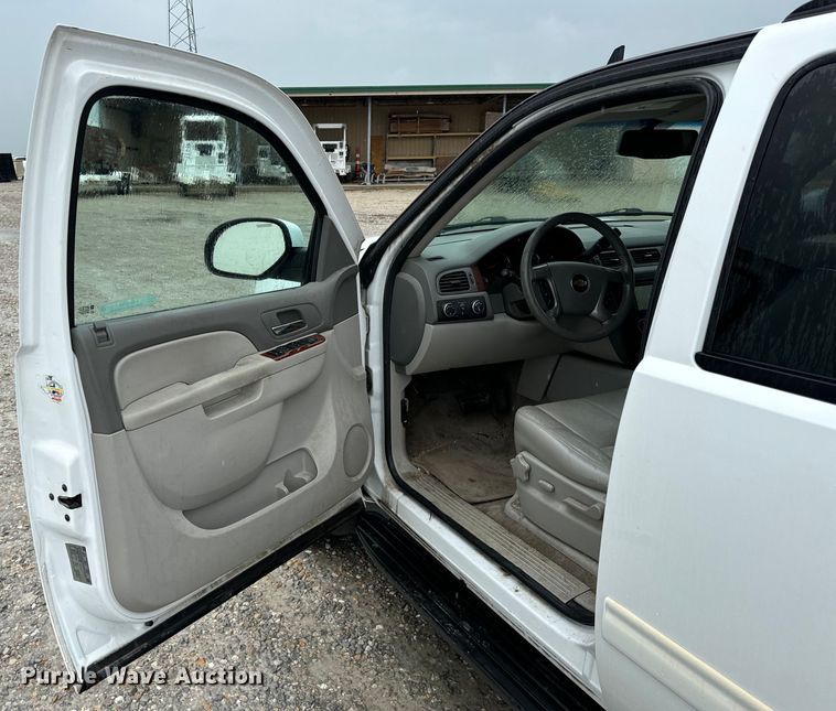 image for item OF9768 2011 Chevrolet  Tahoe LT SUV