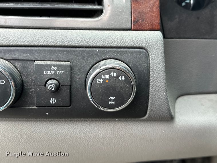 image for item OF9768 2011 Chevrolet  Tahoe LT SUV