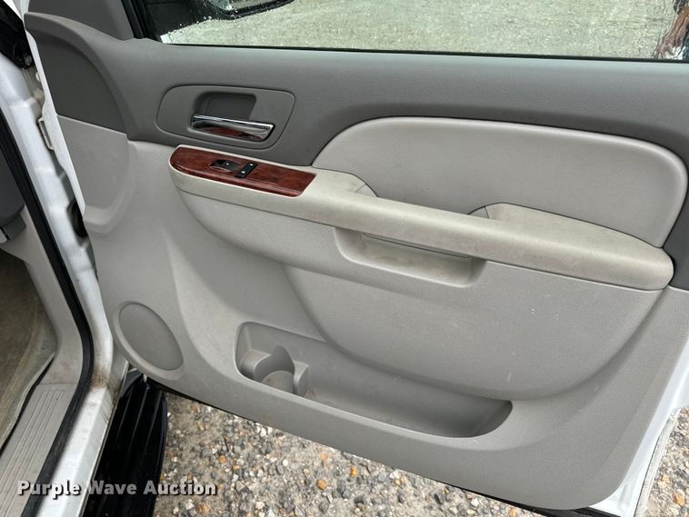 image for item OF9768 2011 Chevrolet  Tahoe LT SUV