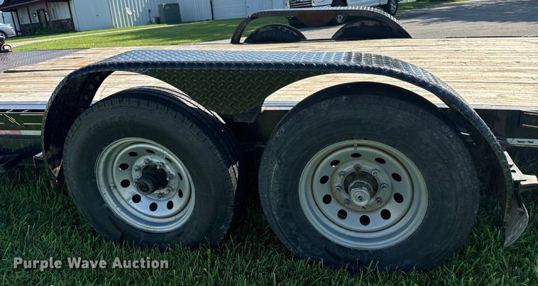 image for item OF9784 2020 Maxwell tilt deck equipment trailer