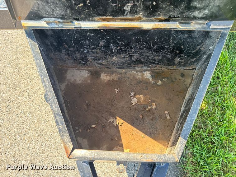 image for item OF9784 2020 Maxwell tilt deck equipment trailer