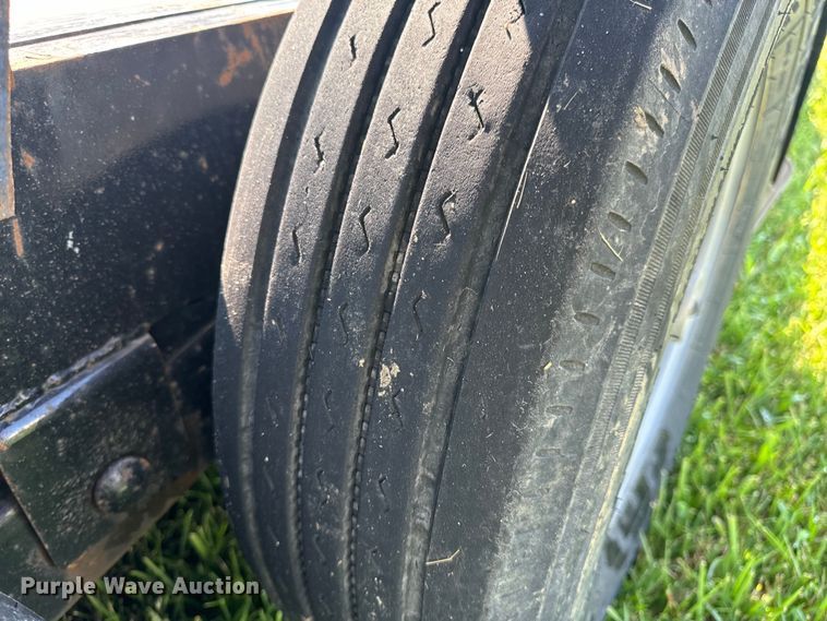 image for item OF9784 2020 Maxwell tilt deck equipment trailer