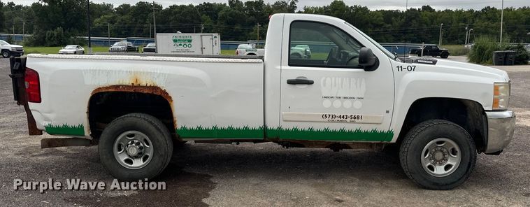 image for item OF9799 2007 Chevrolet  Silverado 2500HD pickup truck