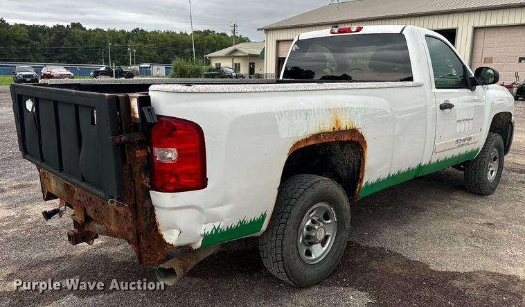 image for item OF9799 2007 Chevrolet  Silverado 2500HD pickup truck