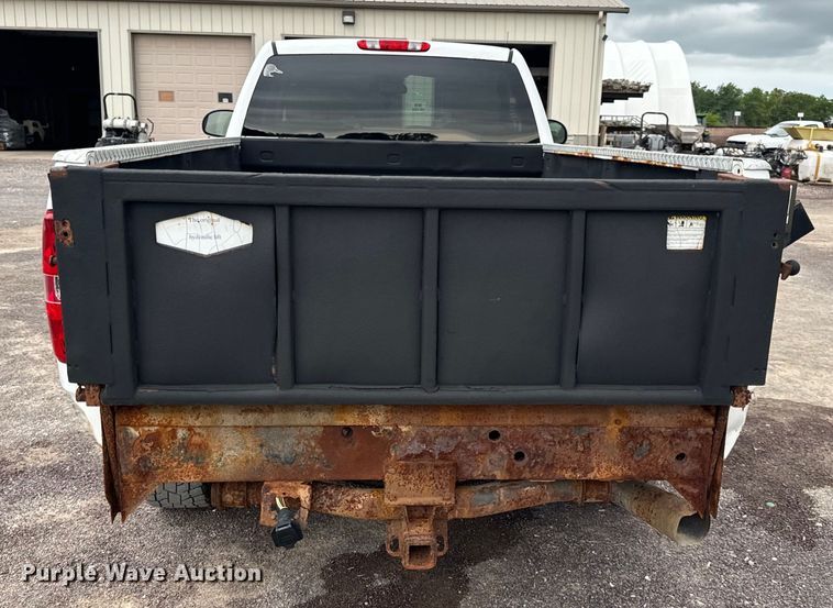 image for item OF9799 2007 Chevrolet  Silverado 2500HD pickup truck