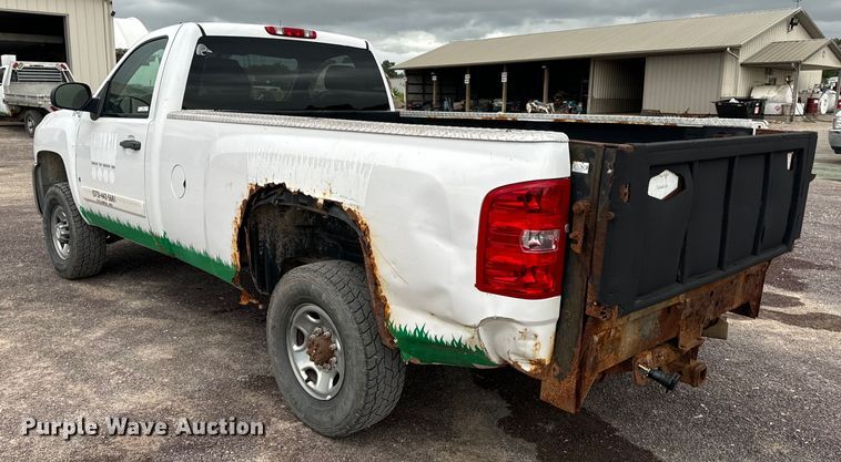 image for item OF9799 2007 Chevrolet  Silverado 2500HD pickup truck