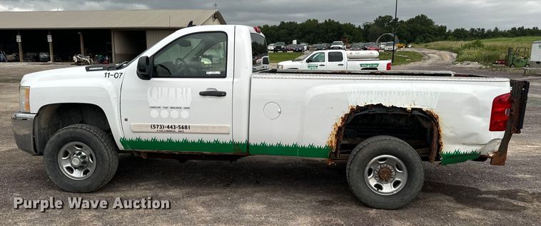 image for item OF9799 2007 Chevrolet  Silverado 2500HD pickup truck