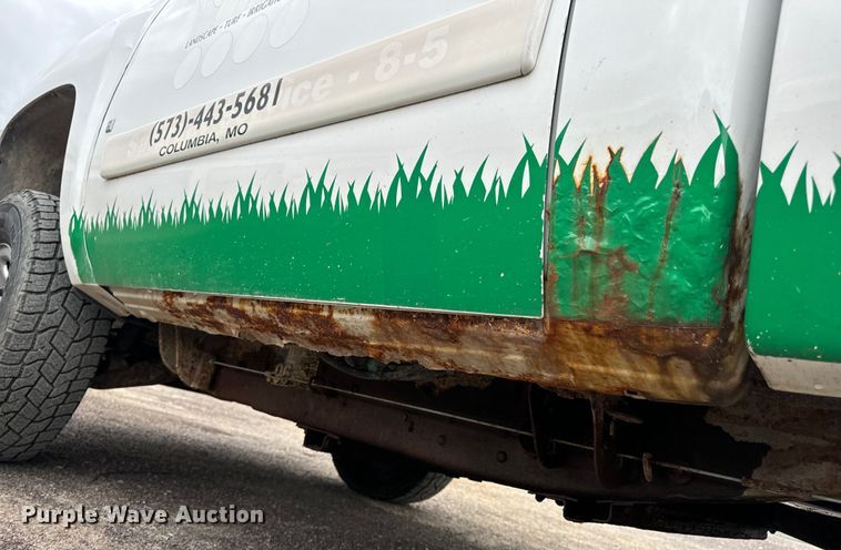 image for item OF9799 2007 Chevrolet  Silverado 2500HD pickup truck