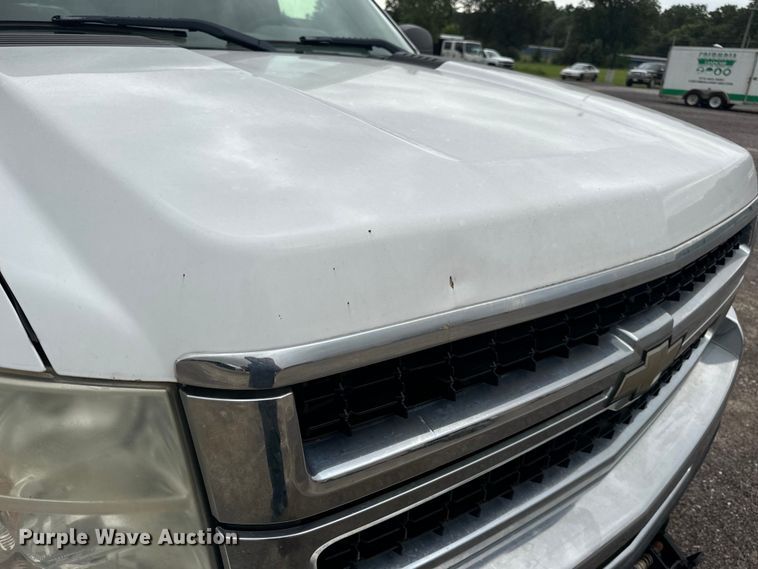image for item OF9799 2007 Chevrolet  Silverado 2500HD pickup truck