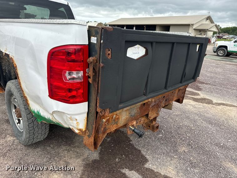 image for item OF9799 2007 Chevrolet  Silverado 2500HD pickup truck