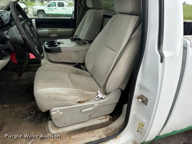 image for item OF9799 2007 Chevrolet  Silverado 2500HD pickup truck