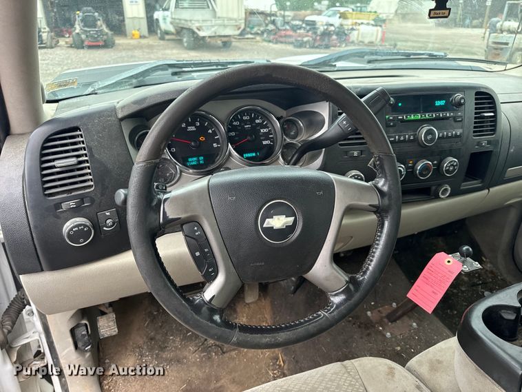 image for item OF9799 2007 Chevrolet  Silverado 2500HD pickup truck