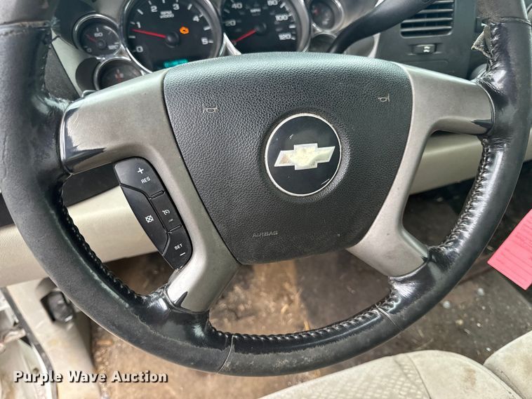 image for item OF9799 2007 Chevrolet  Silverado 2500HD pickup truck