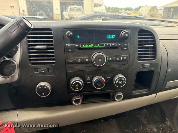 image for item OF9799 2007 Chevrolet  Silverado 2500HD pickup truck