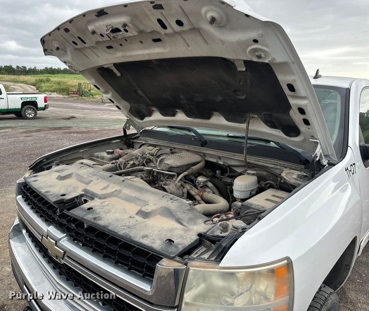 image for item OF9799 2007 Chevrolet  Silverado 2500HD pickup truck